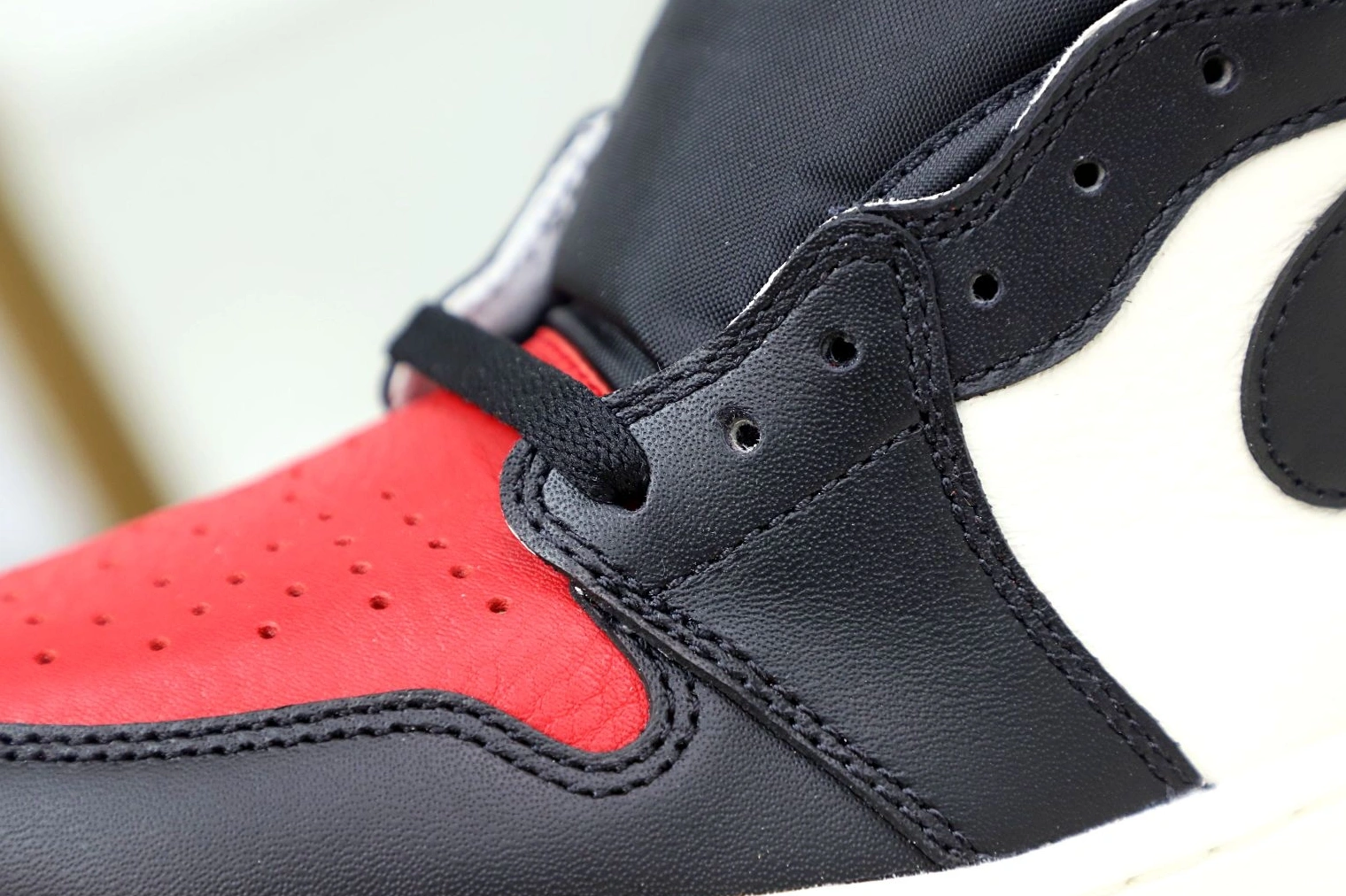 'BRED RETRO AIR HIGH JORDAN TOE' OG 1 0816